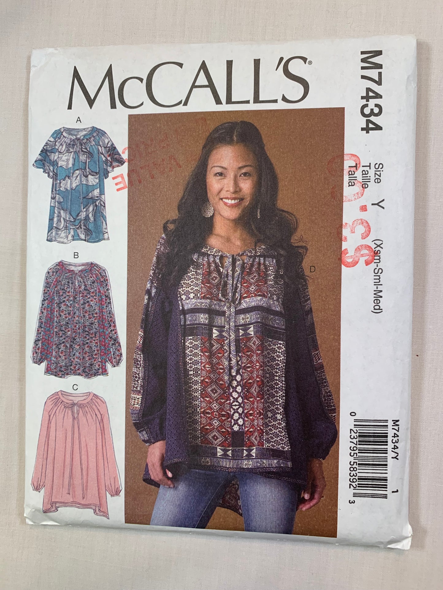 McCall's Sewing Pattern M7434 Misses' Tops, Loose-Fitting, Pullover, Long Raglan Sleeves, Size 4-10