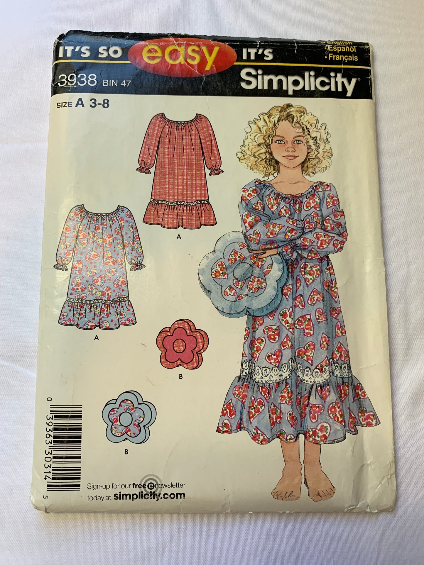 Simplicity Sewing Pattern 3938 Girls' Nightgown, Nightshirt, Pillow, Sleepwear, Size 3-8, Uncut, 2006