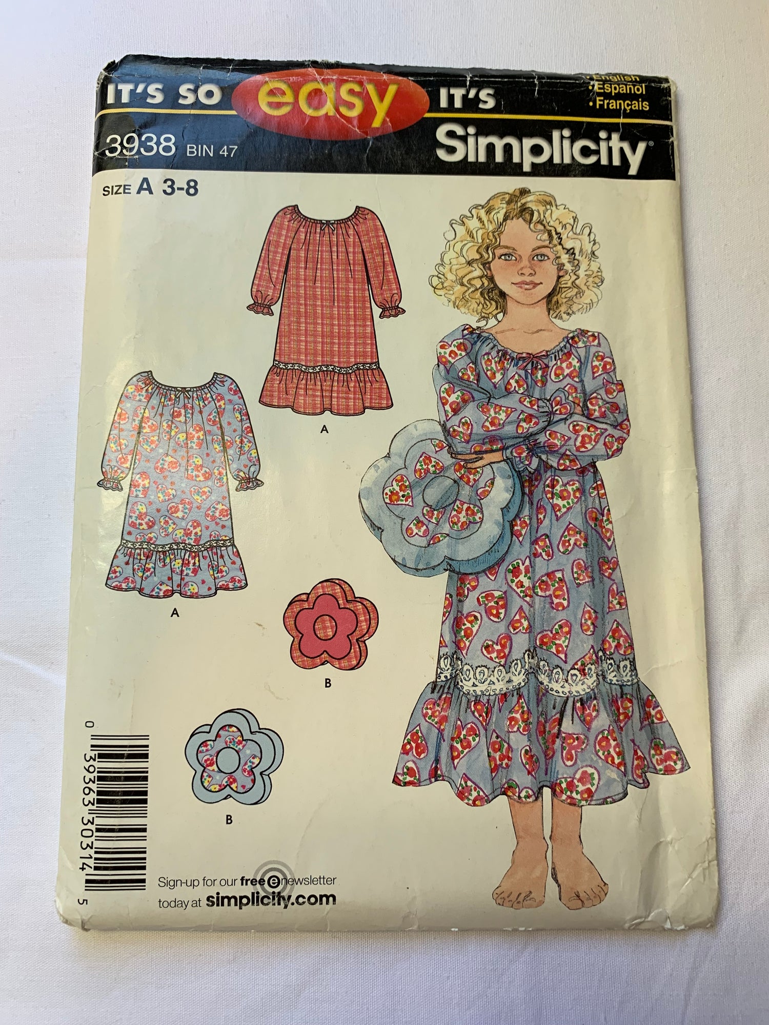 Simplicity Sewing Pattern 3938 Girls' Nightgown, Nightshirt, Pillow, Sleepwear, Size 3-8, Uncut, 2006