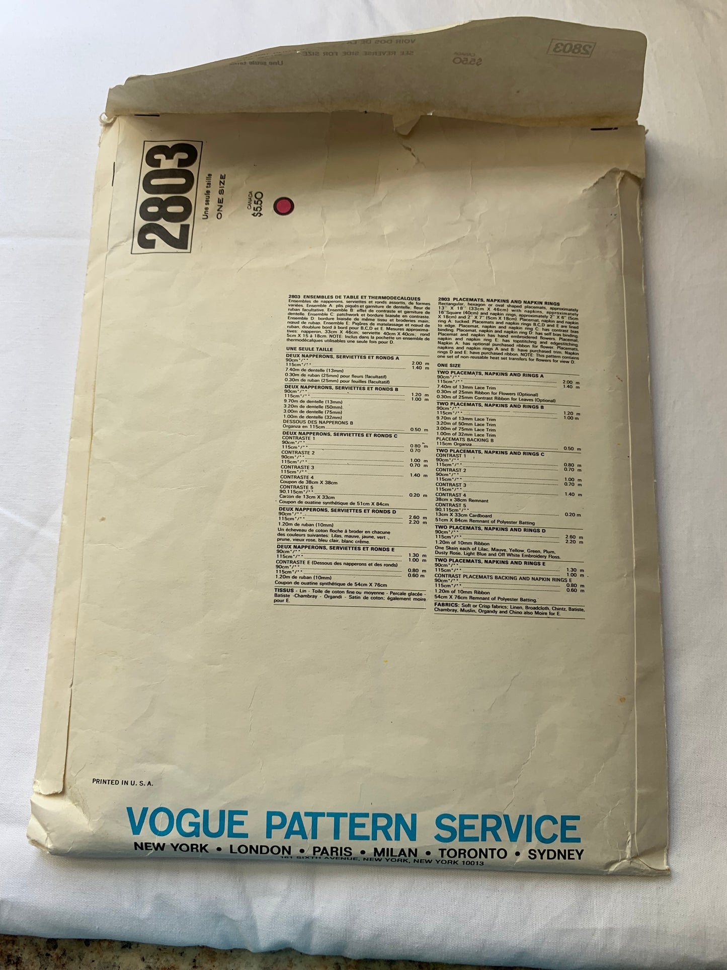 Vogue Sewing Pattern 2803 Crafts, Placemats, Napkins, Napkin Rings, Dining Accessories, Cut, Vintage 1998