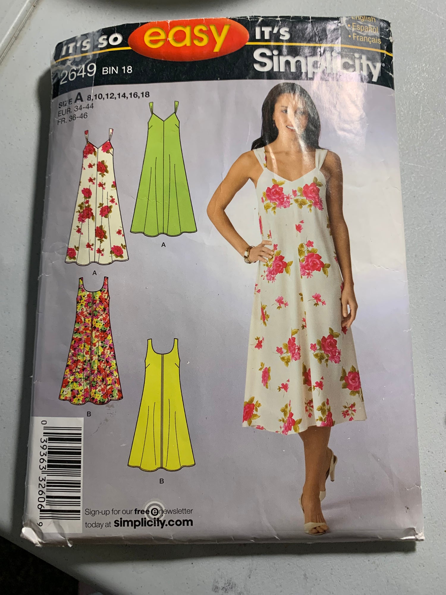 Simplicity Sewing Pattern 2649 Misses' Dresses, Sleeveless, Loose-Fitting, Darts, Size 8-18, Uncut, 2009