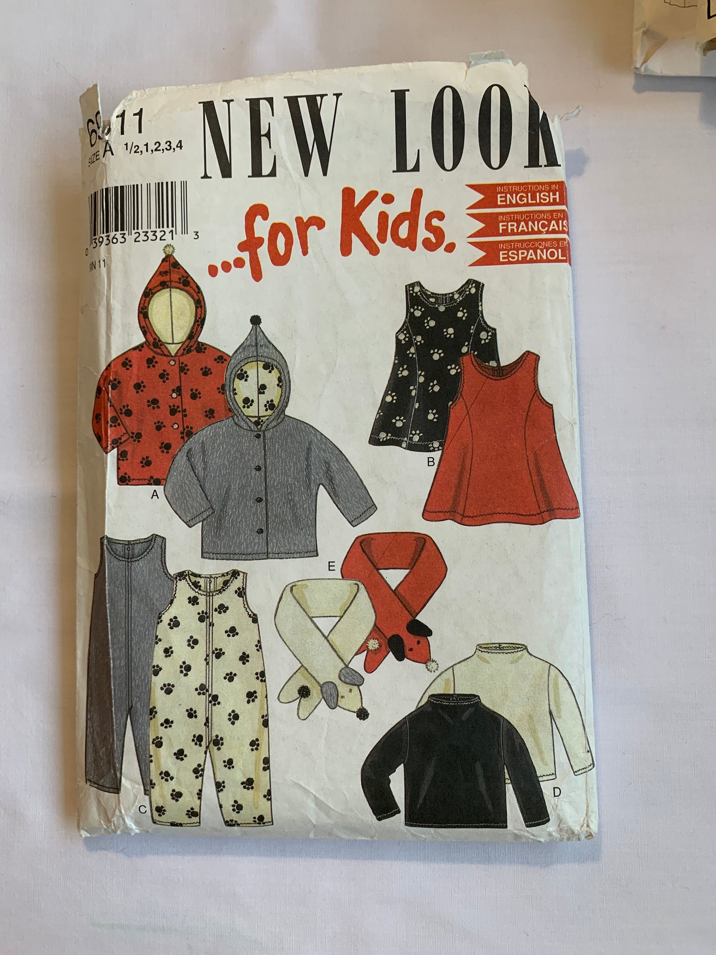 Simplicity New Look Sewing Pattern 6911 Children's/Boy's/Girls' Sweatshirt, Rompers, Stretch Stitch Knits, Jogging, Hood, Dress, Scarf, Zipper Back, Size 1/2-4, Cut, Vintage 1990