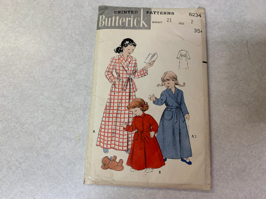 Butterick Sewing Pattern 6234 Girls' Robe, Pockets, Long Sleeves, Tie Belt, Wrap Around, Peter Pan Collar, Housecoat, Size 2, Cut, Vintage 1950