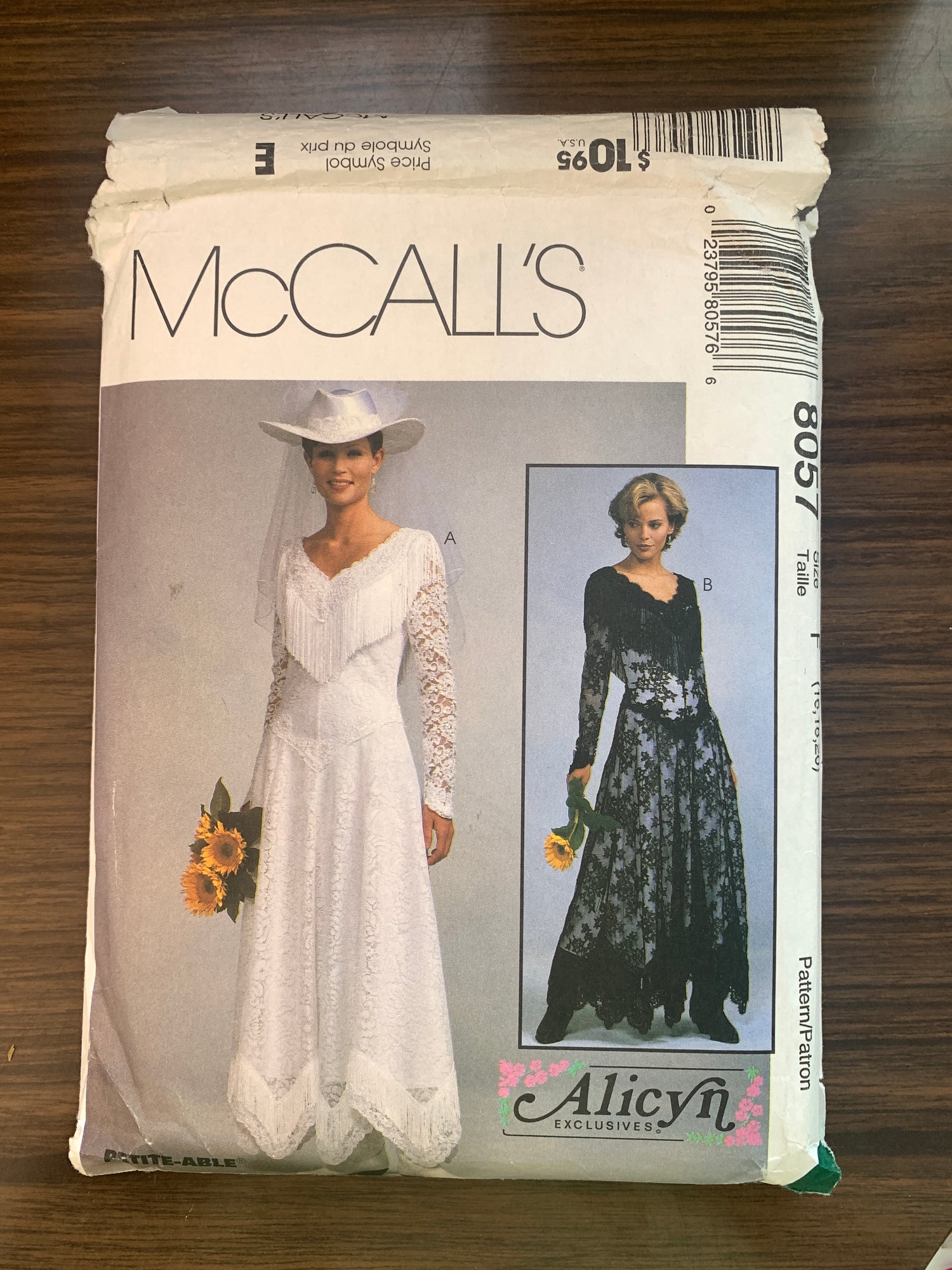 McCall's Alicyn Sewing Pattern 8057 Misses' Western Wedding Gown, Bride, Zipper, Long Sleeves, Size 16-20, Cut, Vintage 1996