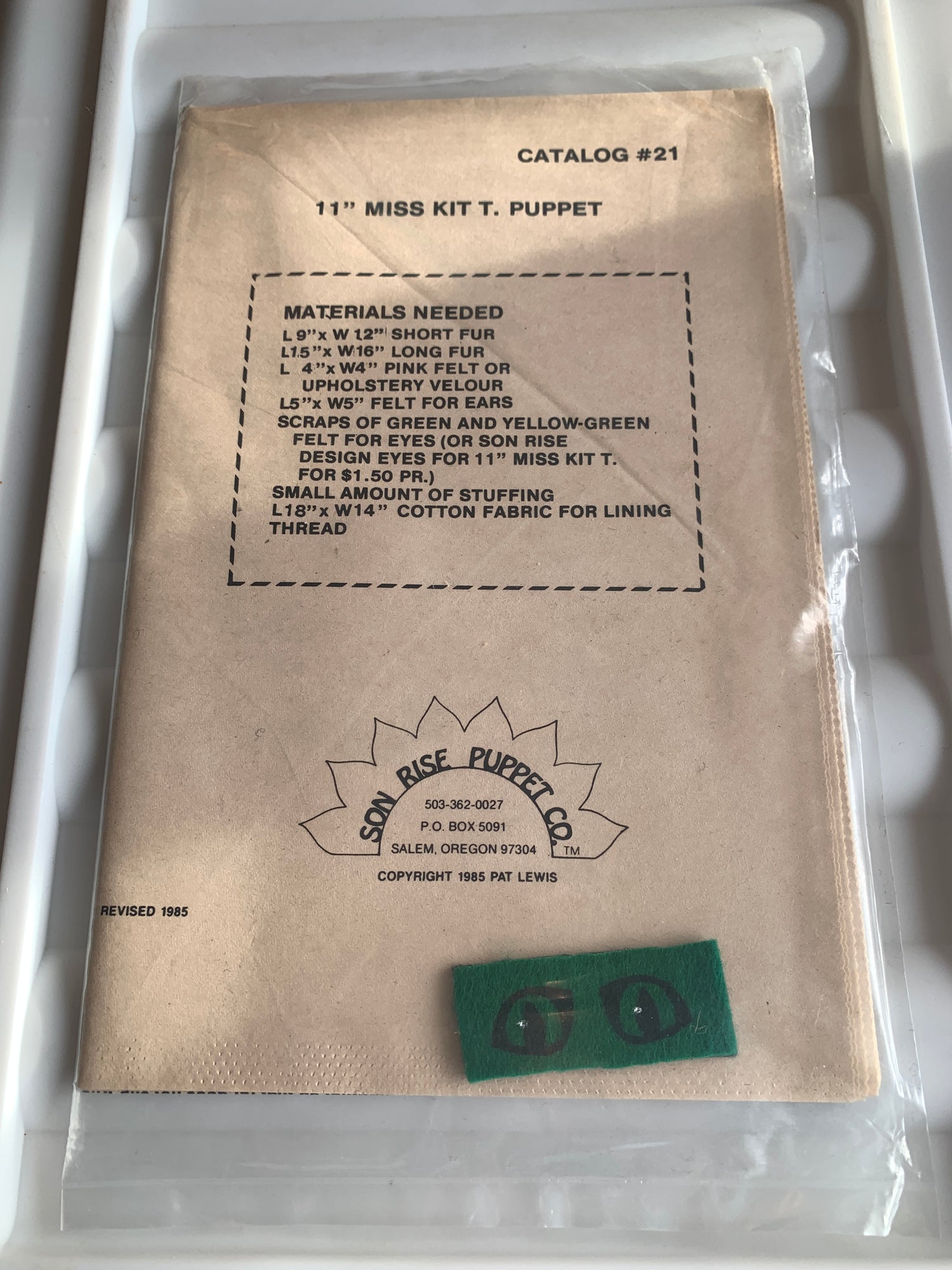 Son Rise Soft Crafts Puppets Animals, Dogs, Cats, Miss Kit T., Size 11", Uncut, Vintage 1981