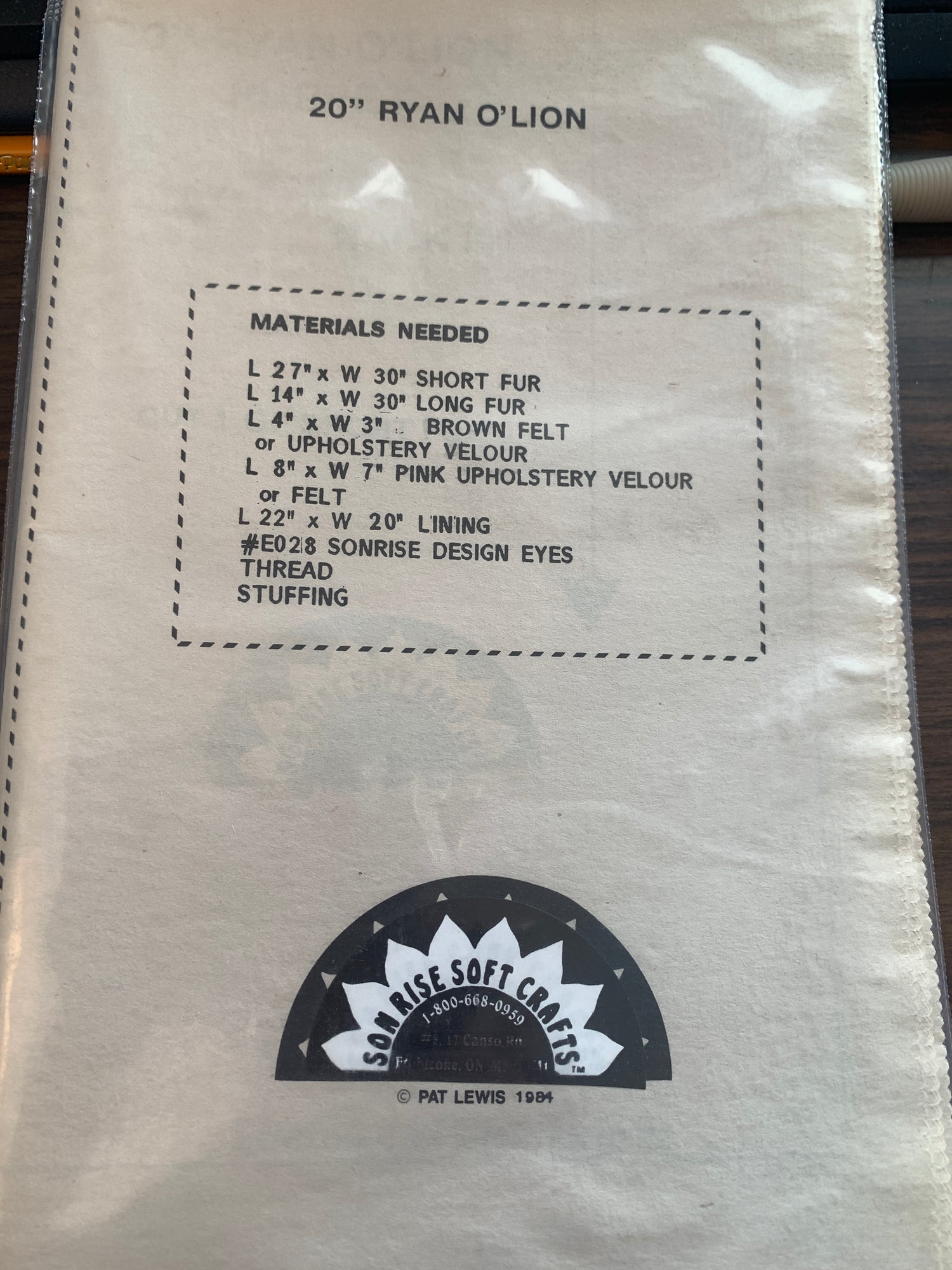 Son Rise Soft Crafts Pattern Puppets Animals, Ryan O'Lion, Size 20", Uncut, Vintage 1981