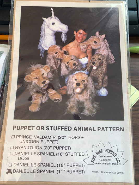 Son Rise Soft Crafts Pattern Puppets Animals, Daniel Le Spaniel, Size 11", Uncut, Vintage 1981