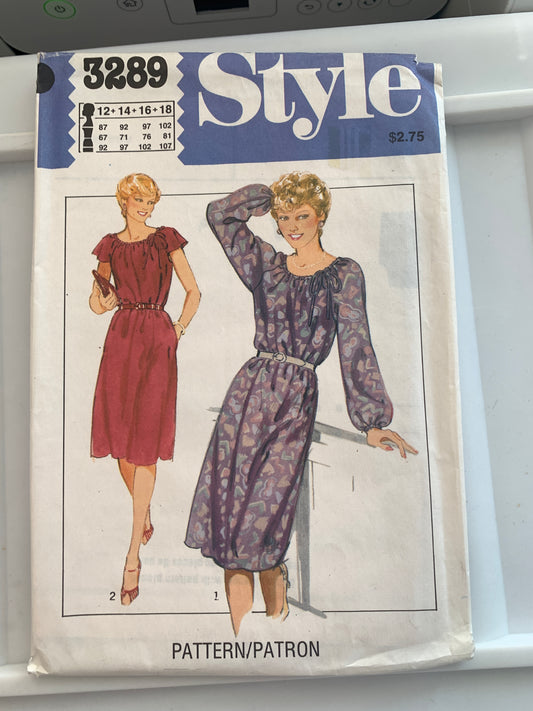 Style Sewing Pattern 3289 Misses' Dress, Pullover, Long/Short Sleeves, Size 12-18, Uncut, Vintage 1981