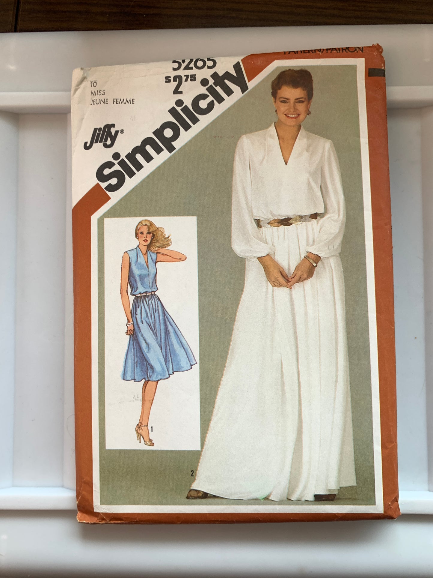 Simplicity Jiffy Sewing Pattern 5265 Misses' Dress, Pullover, Two Lengths, Long Sleeves, Elastic Waist, Size 10 Uncut, Vintage 1981