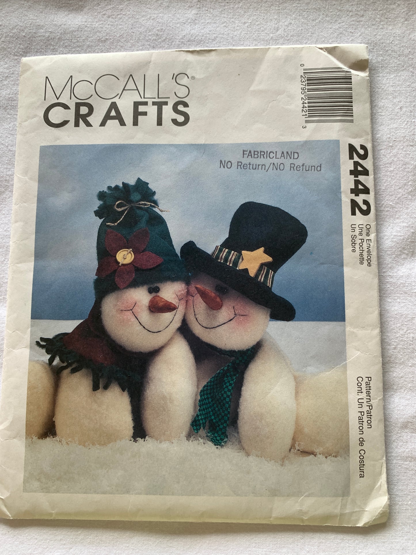 McCall's Sewing Pattern 2442 Crafts, Christmas Holiday Ornaments, 15" Snowmen, Hats, Scarf, Cape, Uncut, Vintage 1999