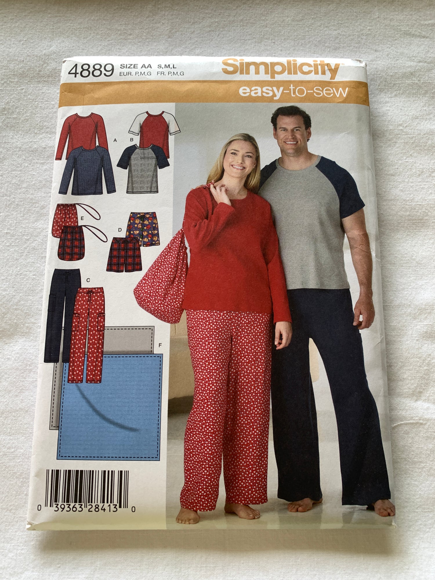 Simplicity Sewing Pattern 4889 Men's/Misses'/Teens' Pants, Shorts, Knit Top, Blanket, Bag, Size 40-50, Uncut, 2006