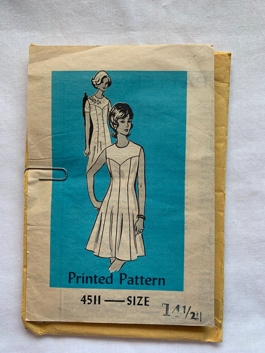 Free Press Sewing Pattern 4511 Misses'/Women's Half Sizes Dress, Zipper Back, Short Sleeves, Darts, Fitted, Princess Seams, Size 14 1/2, Cut, Vintage 1972