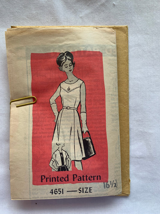 Star Weekly Sewing Pattern 4651 Misses'/Women's Half Sizes Dress, Zipper Back, Sleeveless, Darts, Fitted, Size 16 1/2, Cut, Vintage 1965