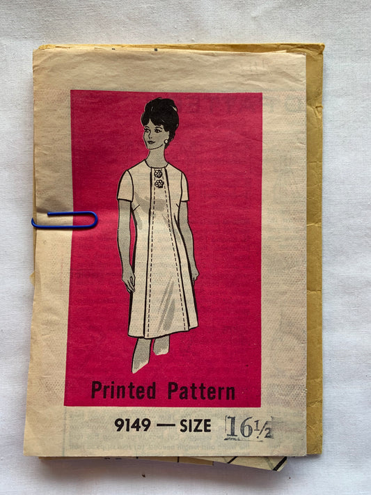 Free Press Sewing Pattern 9149 Misses'/Women's Half Sizes Dress, Zipper Back, Short Sleeves, Darts, Fitted, Size 16 1/2, Cut, Vintage 1969