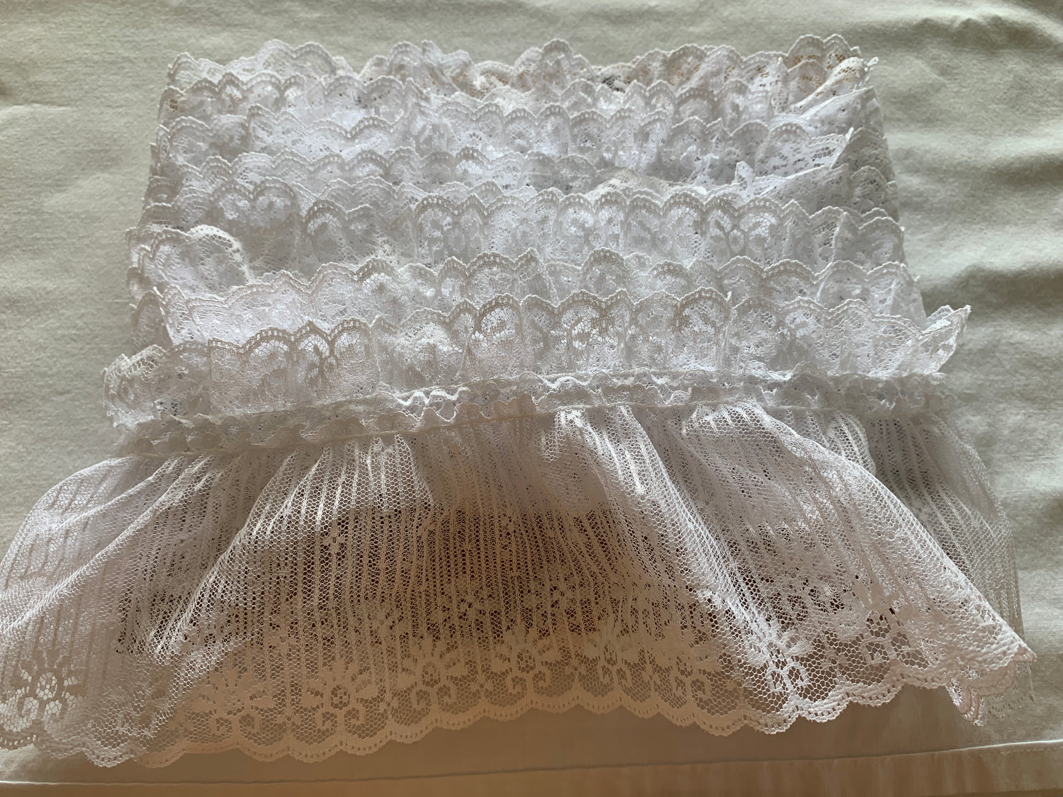 Lace White Two Tiers, 15 Feet, 5 Inch Wide, Trim, Lace, Crafts, Hobbies, Photos. Card-Making, Baby Clothes