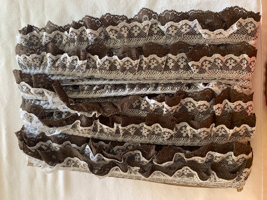 Lace Brown & White, 30 Feet, 1 1/2 Inch Wide, Trim, Lace, Crafts, Hobbies, Photos. Card-Making, Baby Clothes