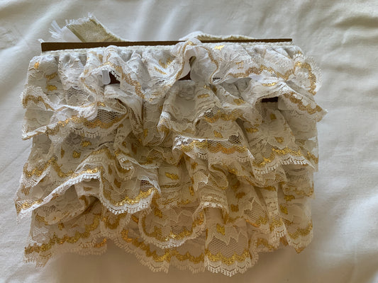 Lace White, Gold Metallic, 10 Feet, 3 Inch Wide, Trim, Lace, Crafts, Hobbies, Photos. Card-Making, Baby Clothes