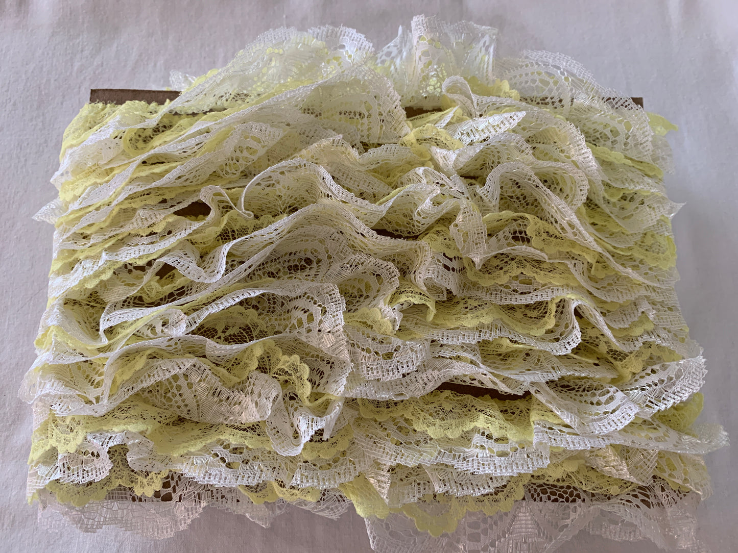 Trim Yellow and White, 20 Feet, 1 1/2 Inch Wide, 100% Polyester Trim, Lace, Crafts, Hobbies, Photos. Card-Making, Baby Clothes