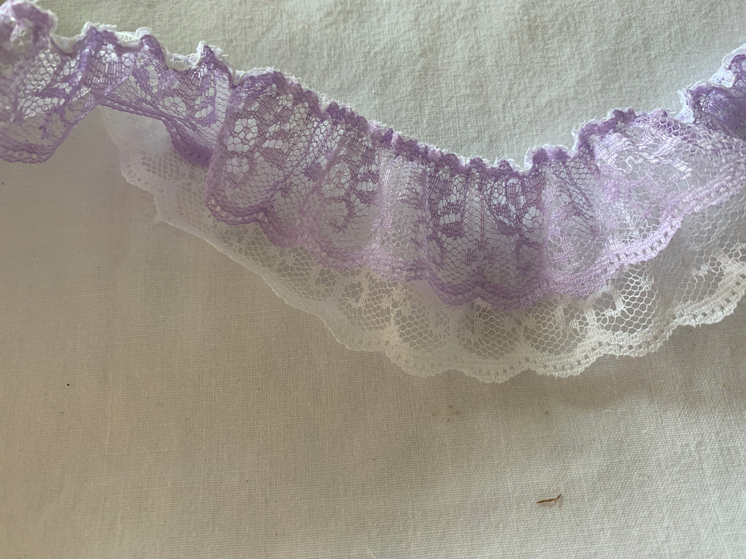 Trim Purple and White, 6 Feet, 1 1/2 Inch Wide, 100% Polyester Trim, Lace, Crafts, Hobbies, Photos. Card-Making, Baby Clothes