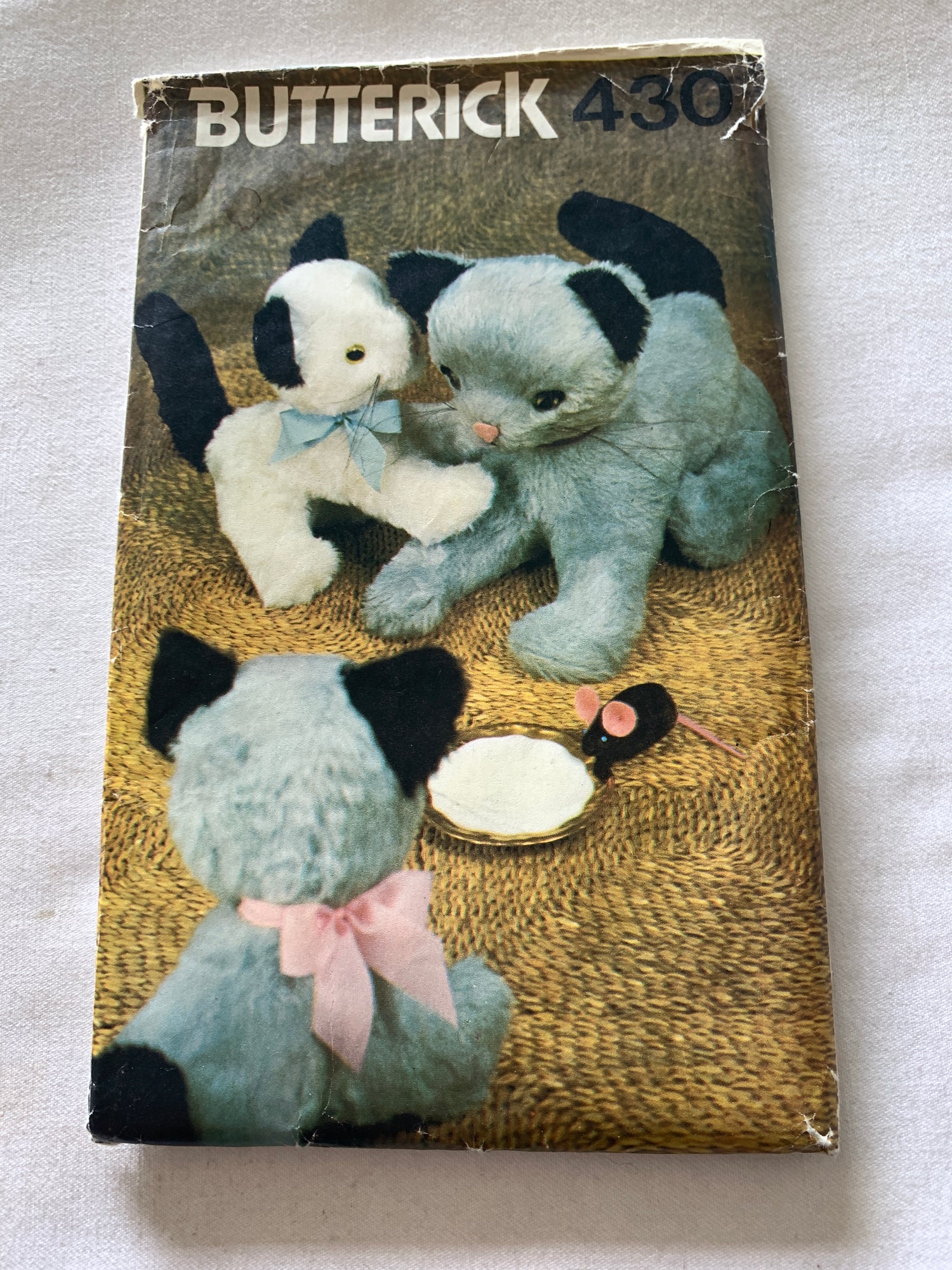 Butterick Sewing Pattern 430 Craft Stuffed Animals, Mother Cat, Kitten, Mouse, Cut, Vintage 1998