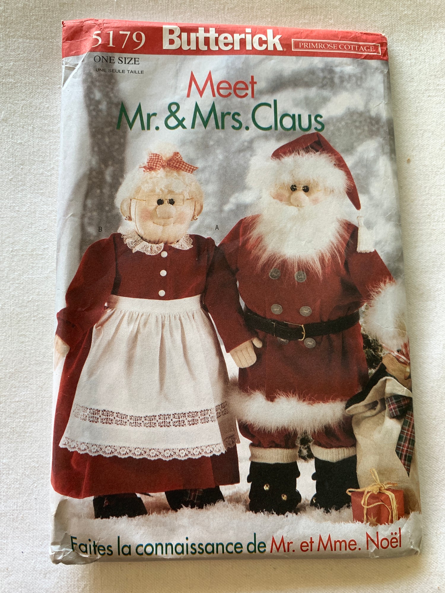 Butterick Sewing Pattern 5179 Craft Christmas Santa & Mrs. Claus, Dolls, Clothes, Uncut, Vintage 1997