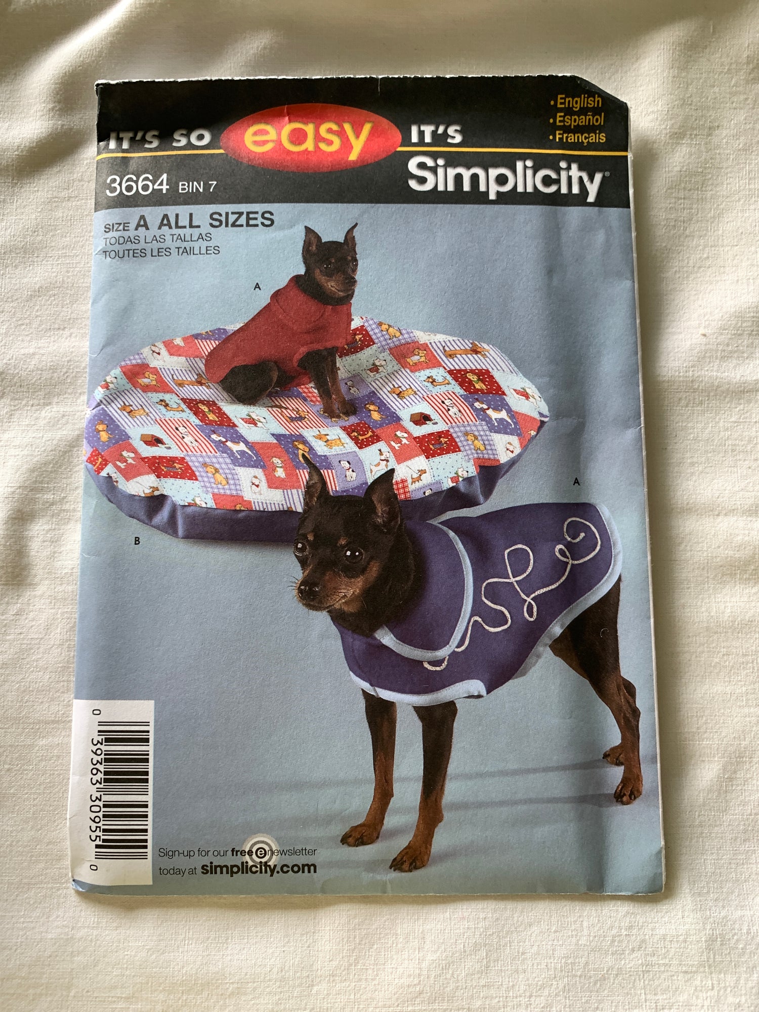 Simplicity Sewing Pattern 3664 Crafts Dog Beds, Coats, three Sizes, 3 Sizes, Uncut, 2007
