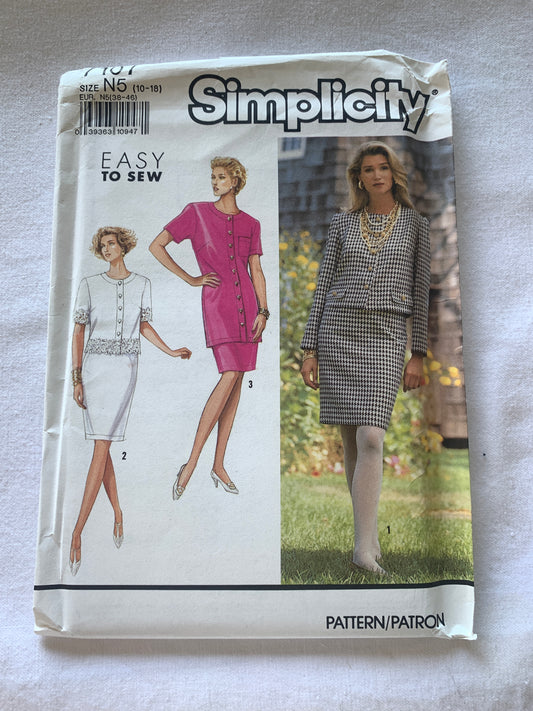 Simplicity Sewing Pattern 7107 Misses'/Miss Petite Skirt, Two Lengths, Zipper Back, Button Front, Size 10-18, Uncut, Vintage 1990