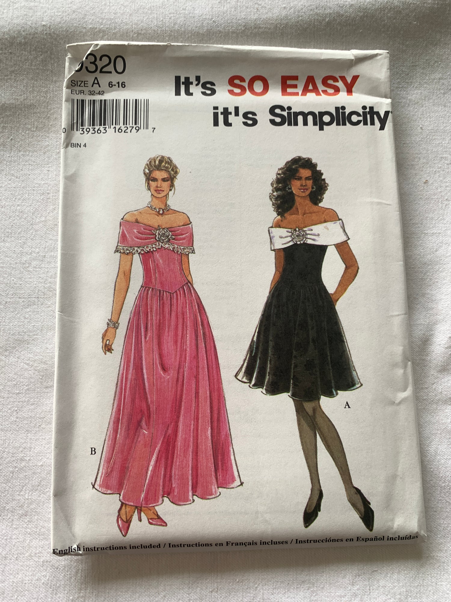 Simplicity Sewing Pattern 9320 Misses'/Miss Petite Dress, Two Lengths, Zipper Back, Size 6-16, Uncut, Vintage 1994