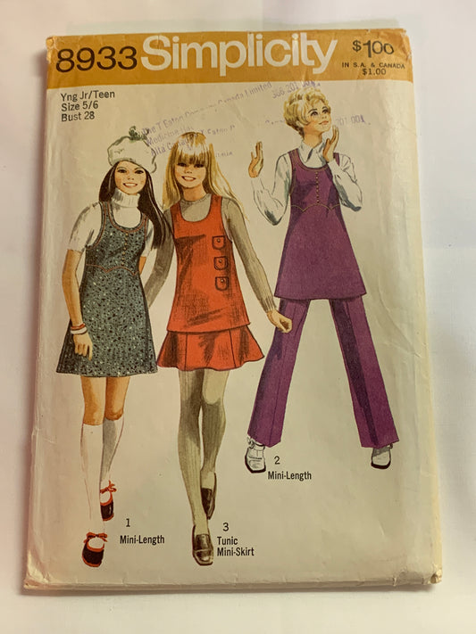 Simplicity Sewing Pattern 8933 Junior/Teens' Mini-Jumper, Tunic, Mini-Skirt, Pants, Sleeveless, Flared, Zipper Back, Pockets, Size 5-6, Cut, Vintage 1970