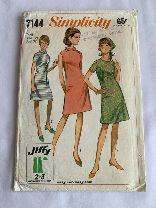 Simplicity Sewing Pattern 7144 Misses' Jiffy Dresses, Zipper Back,Scarf, Short Sleeves, Sleeveless, Size 12 Cut, Vintage 1967