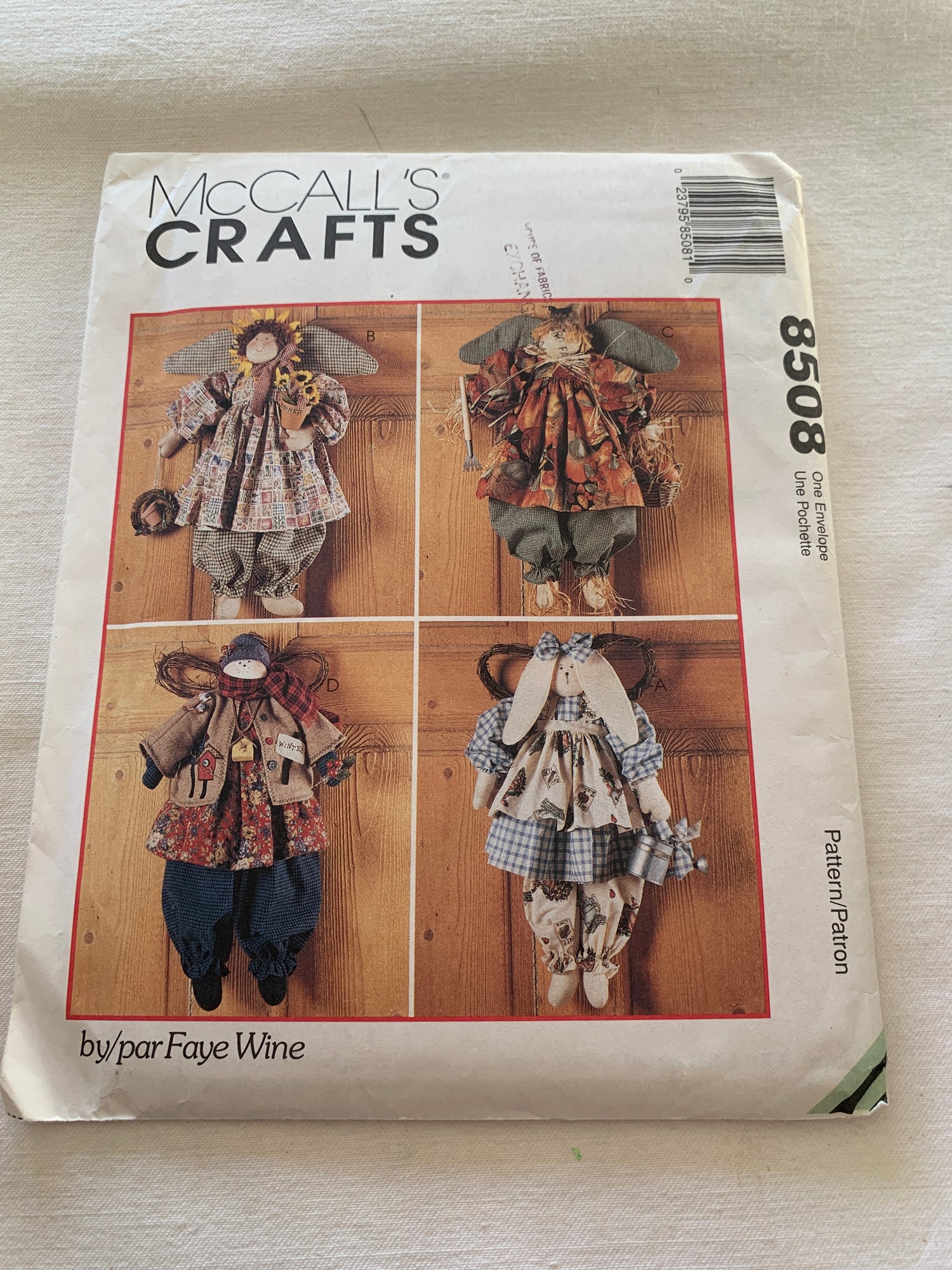 McCall's Sewing Pattern 8508 21-22 Inch Angel Dolls, Bunny, Sunflower, Scarecrow, Snowman, 4 Variations, Wardrobe, Uncut, Vintage 1996