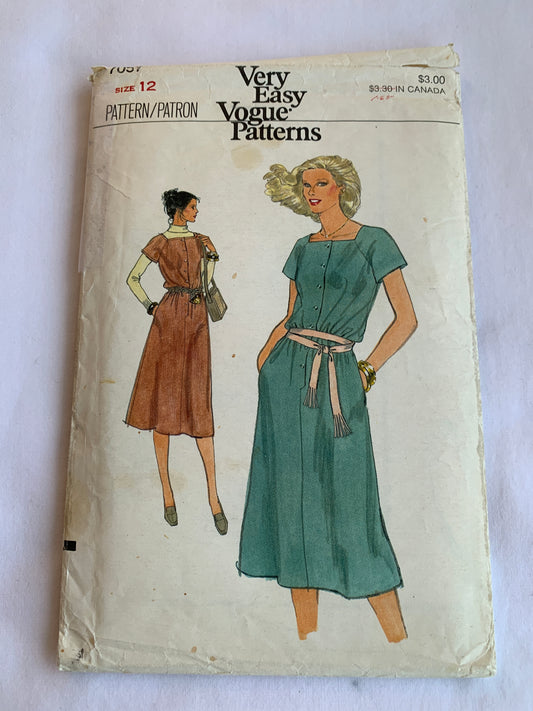 Vogue Sewing Pattern 7057 Misses' Dress, Short Raglan Sleeves, Button Front, Size 12, Cut, Vintage 1987