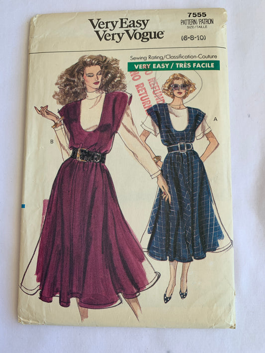 Vogue Sewing Pattern 7555 Misses'/Misses' Petite Jumper, Top, Loose-Fitting, Pullover, Zipper Back, Size 6-10, Uncut, Vintage 1989