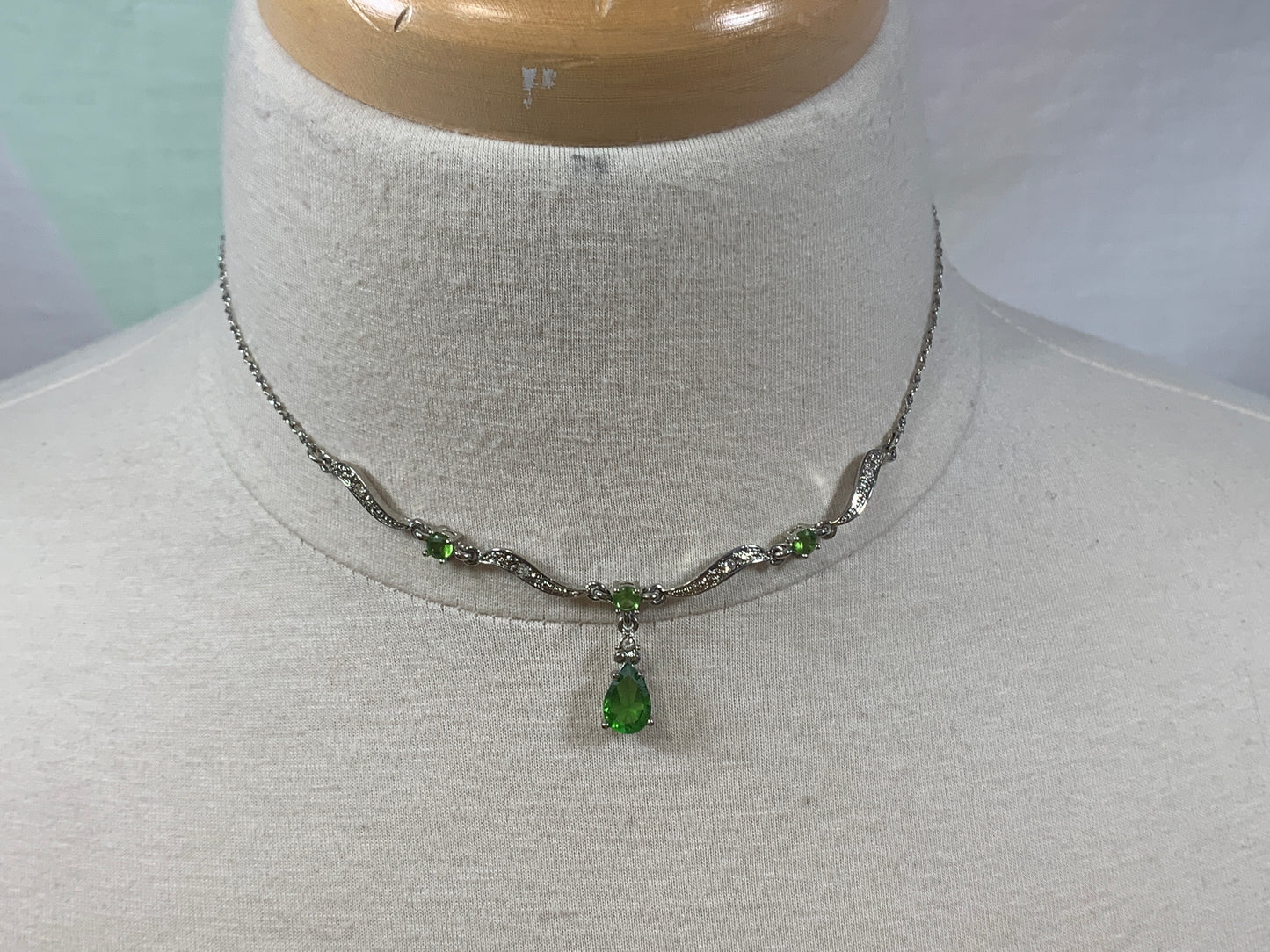 Vintage Delicate Green Tear Drop Choker Necklace, Clear Rhinestones, Silver Tone Necklace, Lobster Clasp, Costume Jewelry