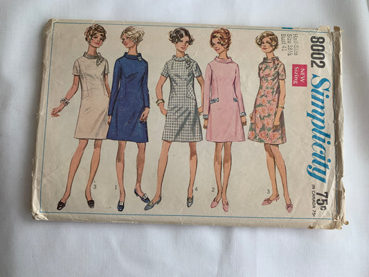 Simplicity Sewing Pattern 8002 Misses' Dresses, Long/Short Sleeves, Half Sizes, 4 Variations, Zipper Back, Size 18 1/2, Cut, Vintage 1969