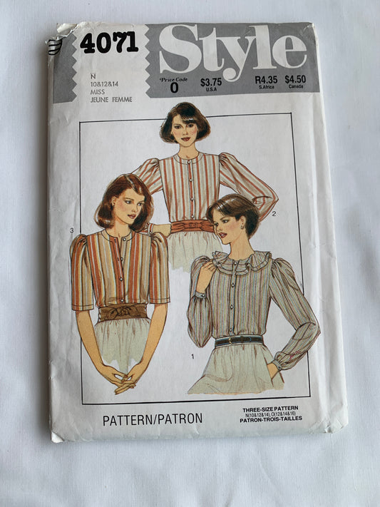 Style Sewing Pattern 4071 Misses' Tops, Blouses, Button Front, 3 Variations, Long/Short Sleeves, Collar, Size 10, Cut, Vintage 1983
