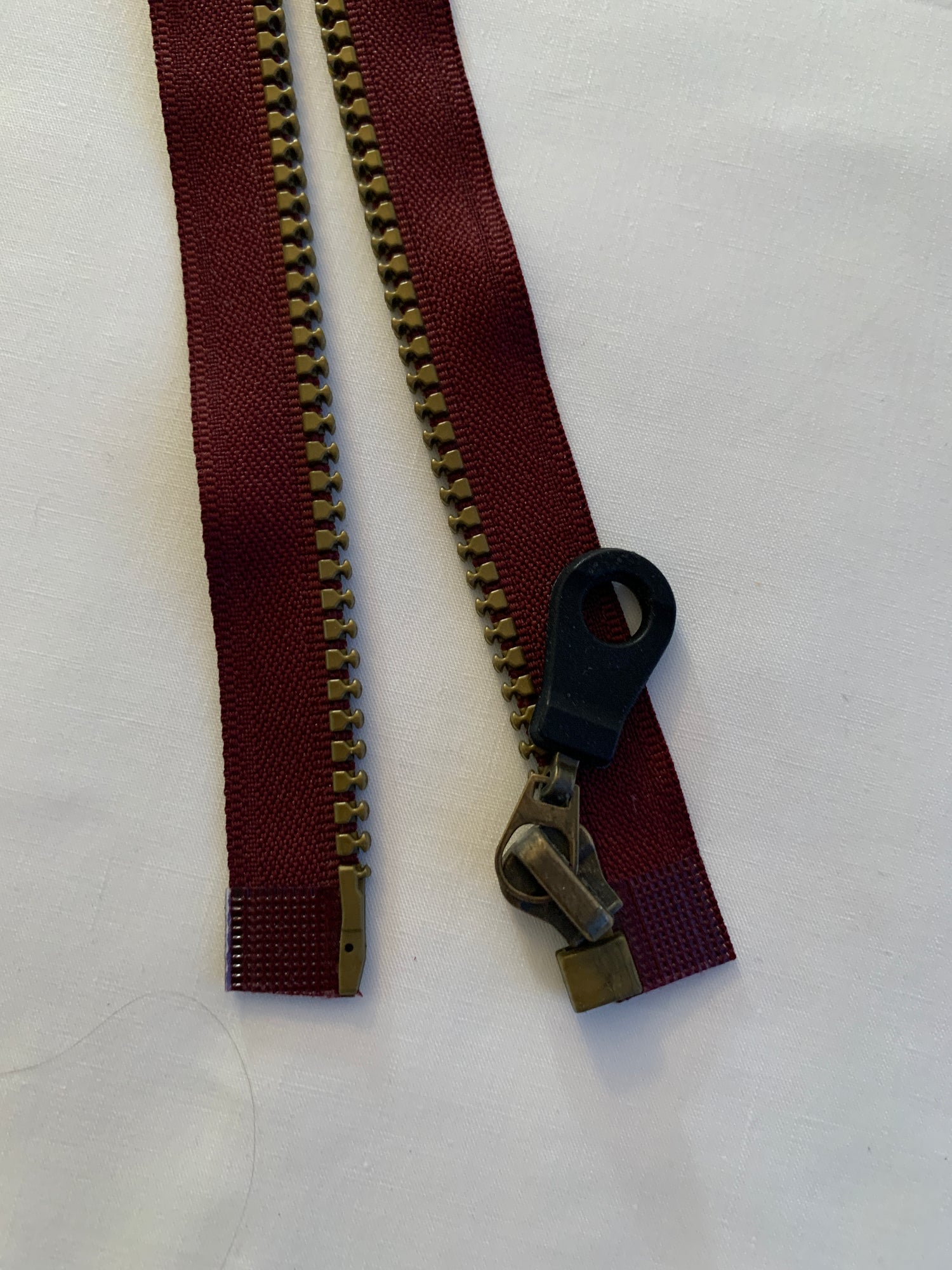 Molded Plastic Zipper, Separating, 24 Inch, Burgandy Color, Black Pull, New