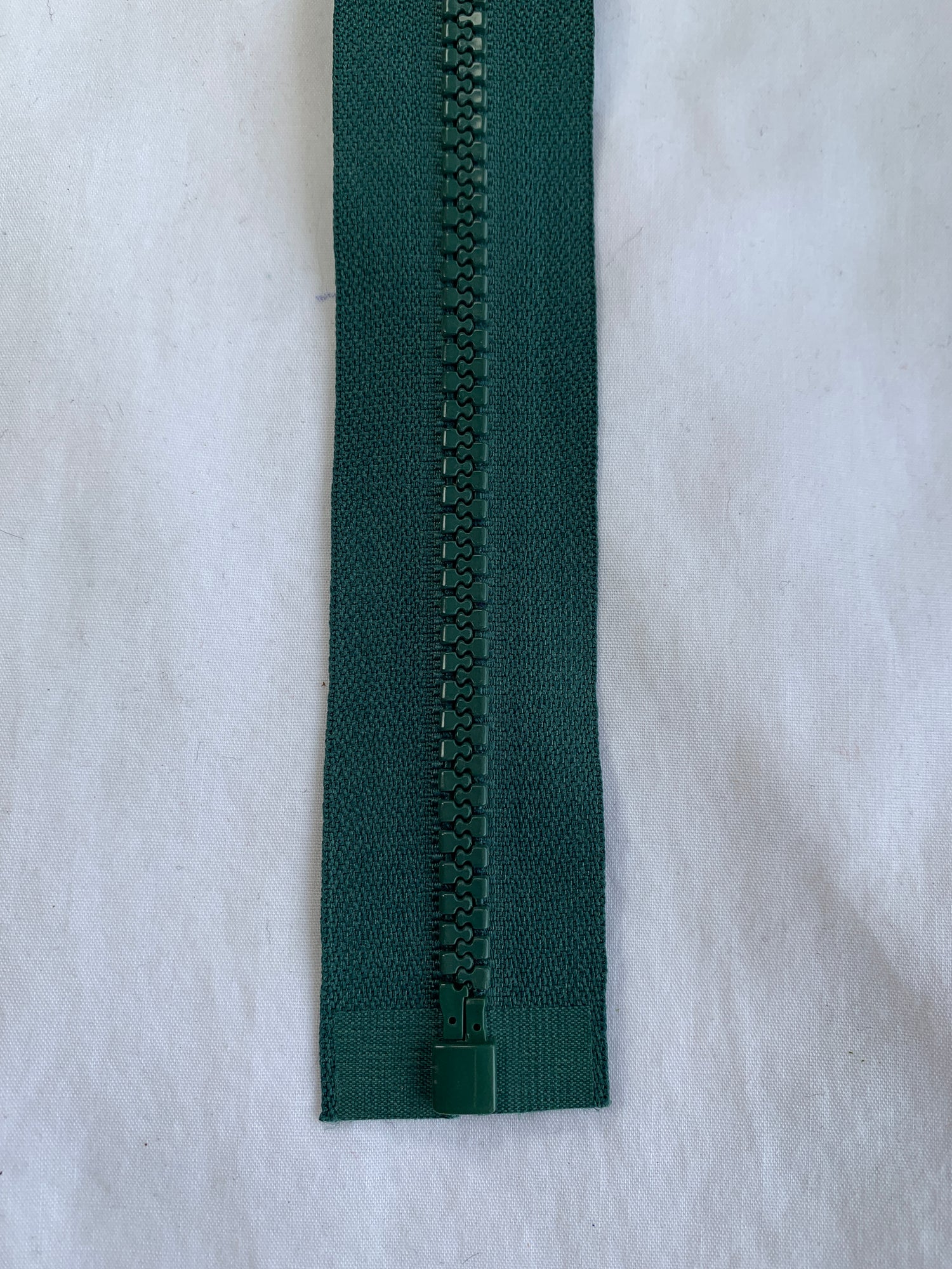 Molded Plastic Zipper, Separating, 20 Inch, Medium Green Color, New