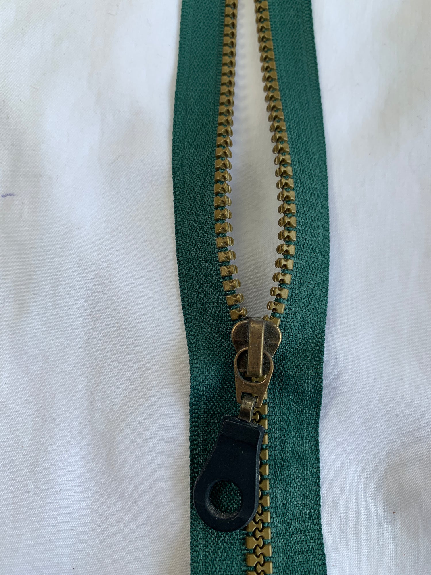 Molded Plastic Zipper, Separating, 20 Inch, Medium Green Color, New