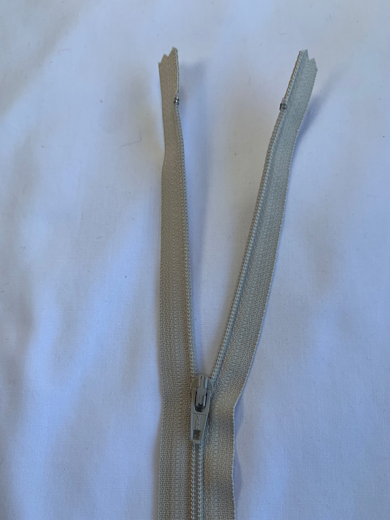 14 Inch Non-Separating Zipper Beige, Molded Plastic, New
