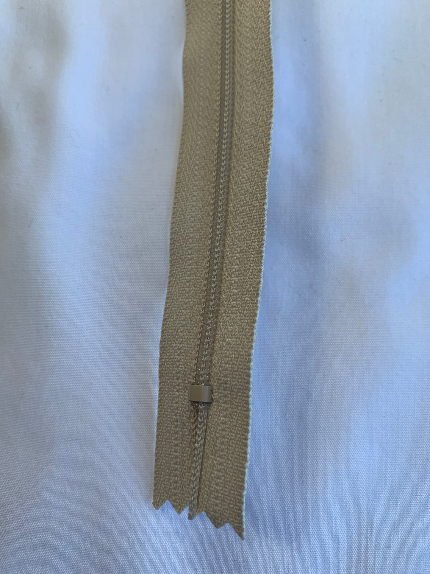 14 Inch Non-Separating Zipper Beige, Molded Plastic, New