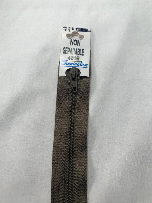 16 Inch Non-Separating Zipper, Peanut Brown, Molded Plastic, New