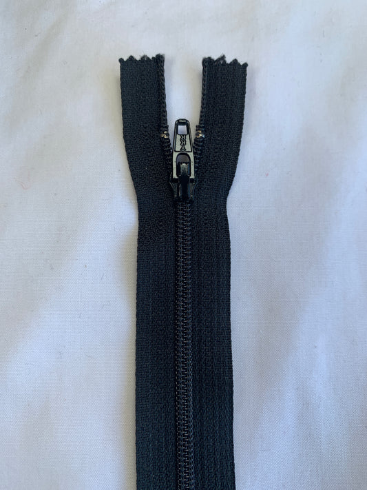 18 Inch Non-Separating Zipper, Black, Molded Plastic, New