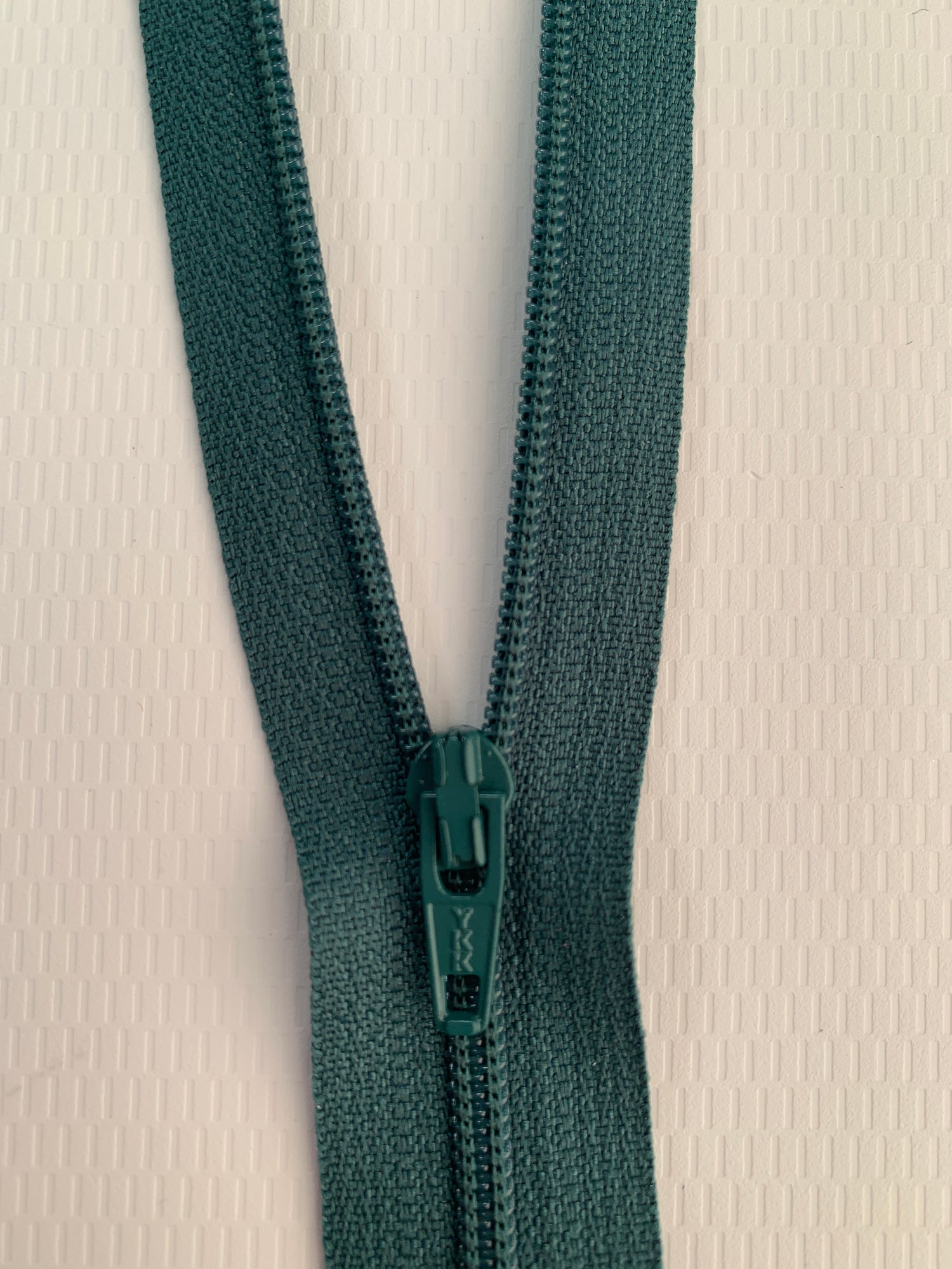 7 Inch Non-Separating Zipper, Light Gray, Molded Plastic, New