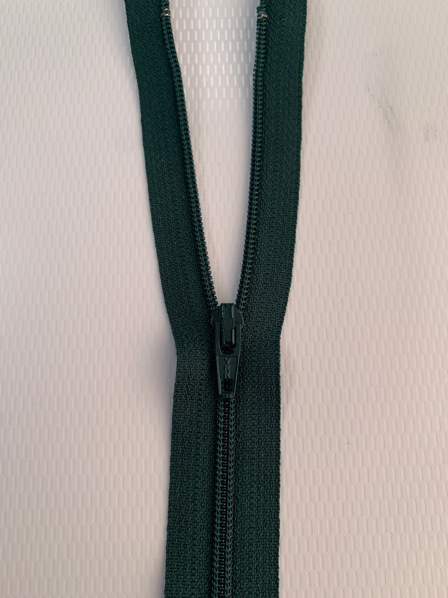 7 Inch Non-Separating Zipper, Grass Green, Molded Plastic, New