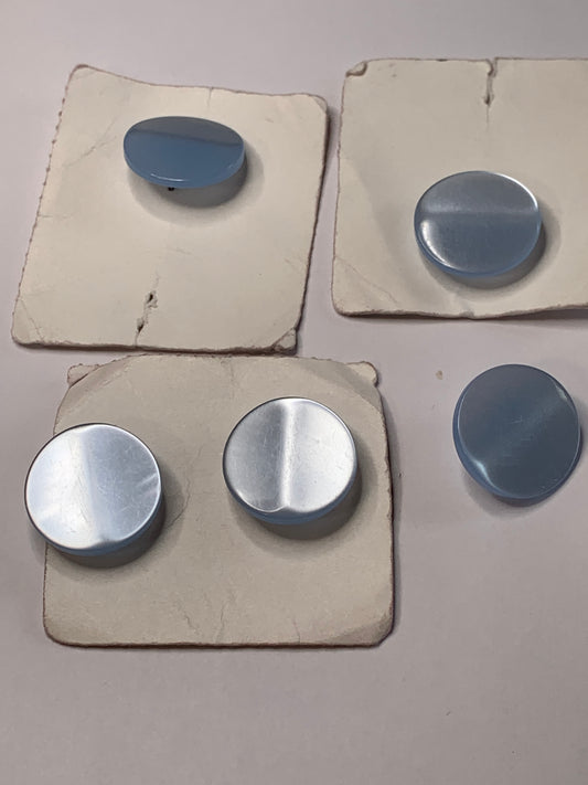 Vintage 5 Round Plastic Buttons, Shank, Blue, 2.0 cm, New/Old Stock