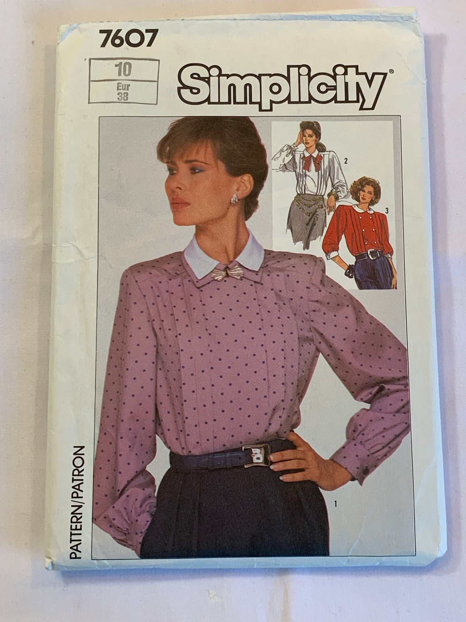 Simplicity Sewing Pattern 7607 Misses' Blouse, Top, Shirt, Long Sleeves, Button Back, Collar, Size 10, Cut, Vintage 1986
