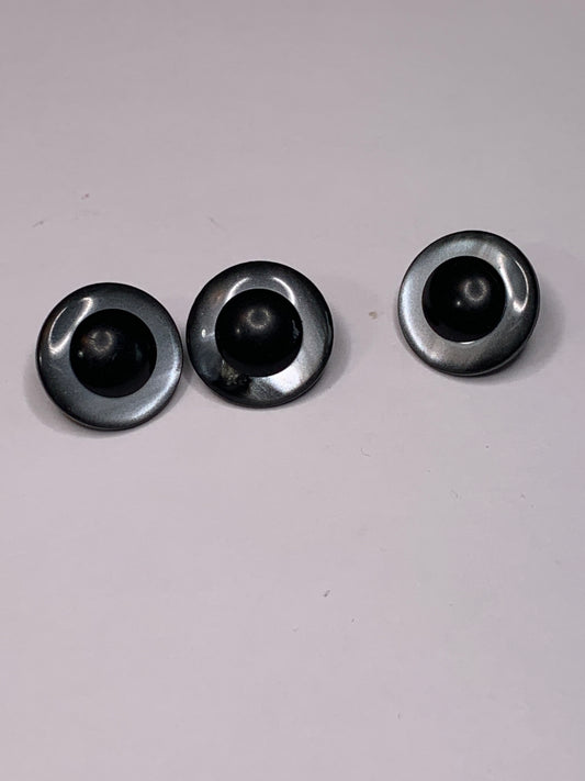 Vintage 3 Round Plastic Buttons, Shank, Grey, 1.5 cm, New/Old Stock