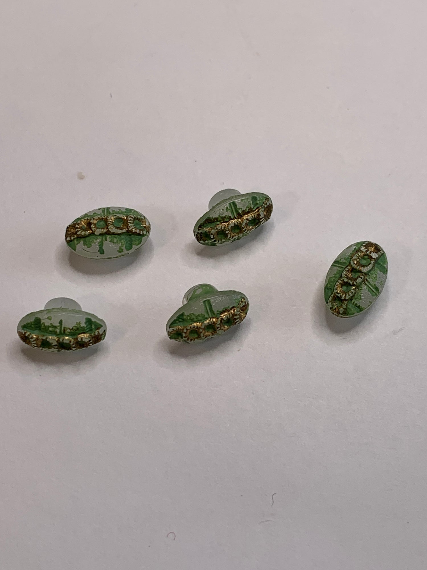 Vintage 5 Oval Plastic Buttons, Shank, Green, 1.0 cm, New/Old Stock