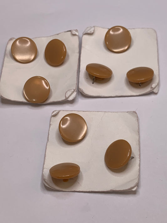 Vintage 9 Round Plastic Buttons, Shank, Brown, 1.5 cm, New/Old Stock